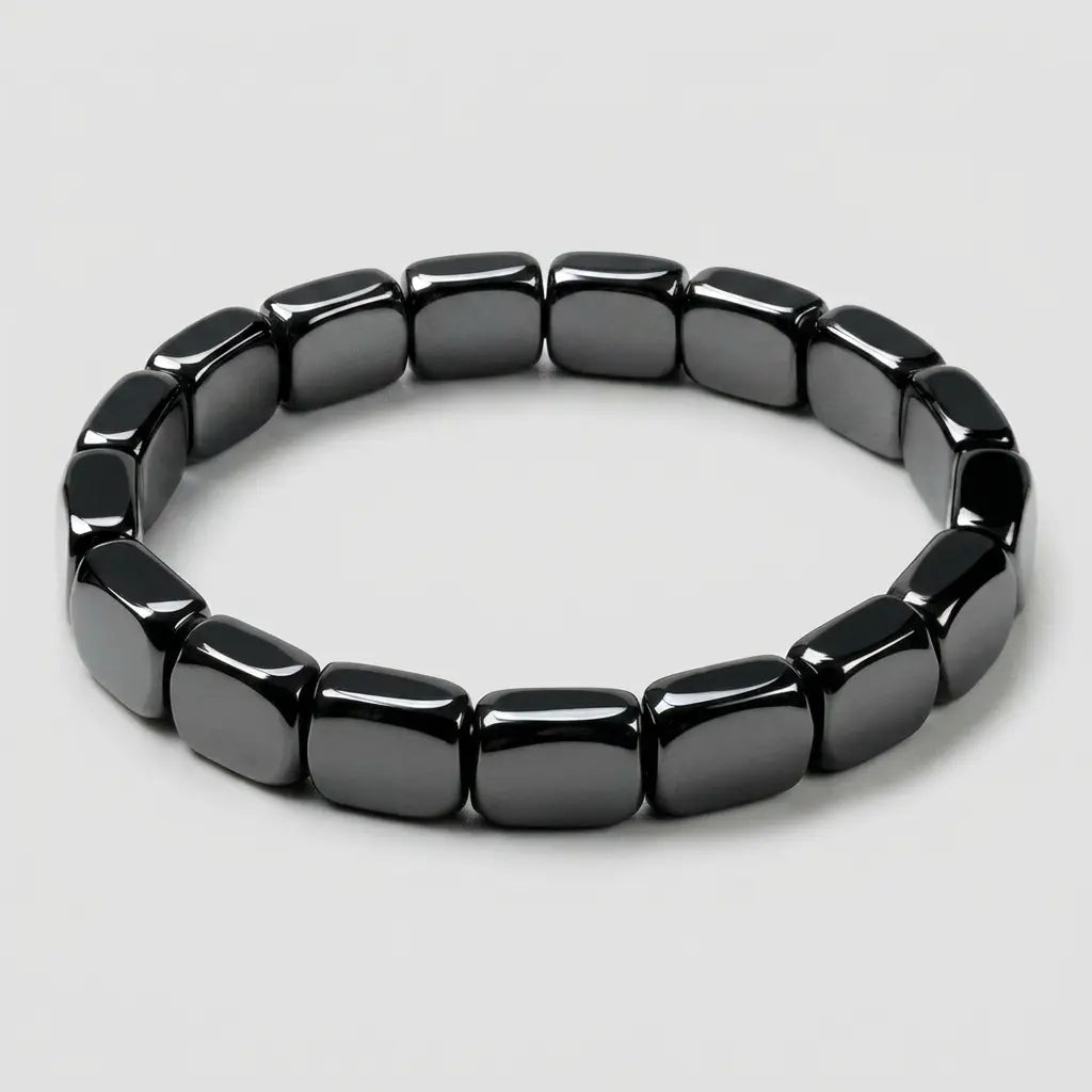 Bracelet Ferrum Kynstone en hématite naturelle avec pierres rectangulaires noires premium.