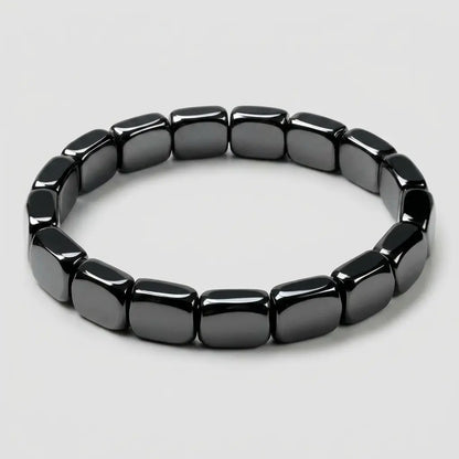 Bracelet Ferrum Kynstone en hématite naturelle avec pierres rectangulaires noires premium.