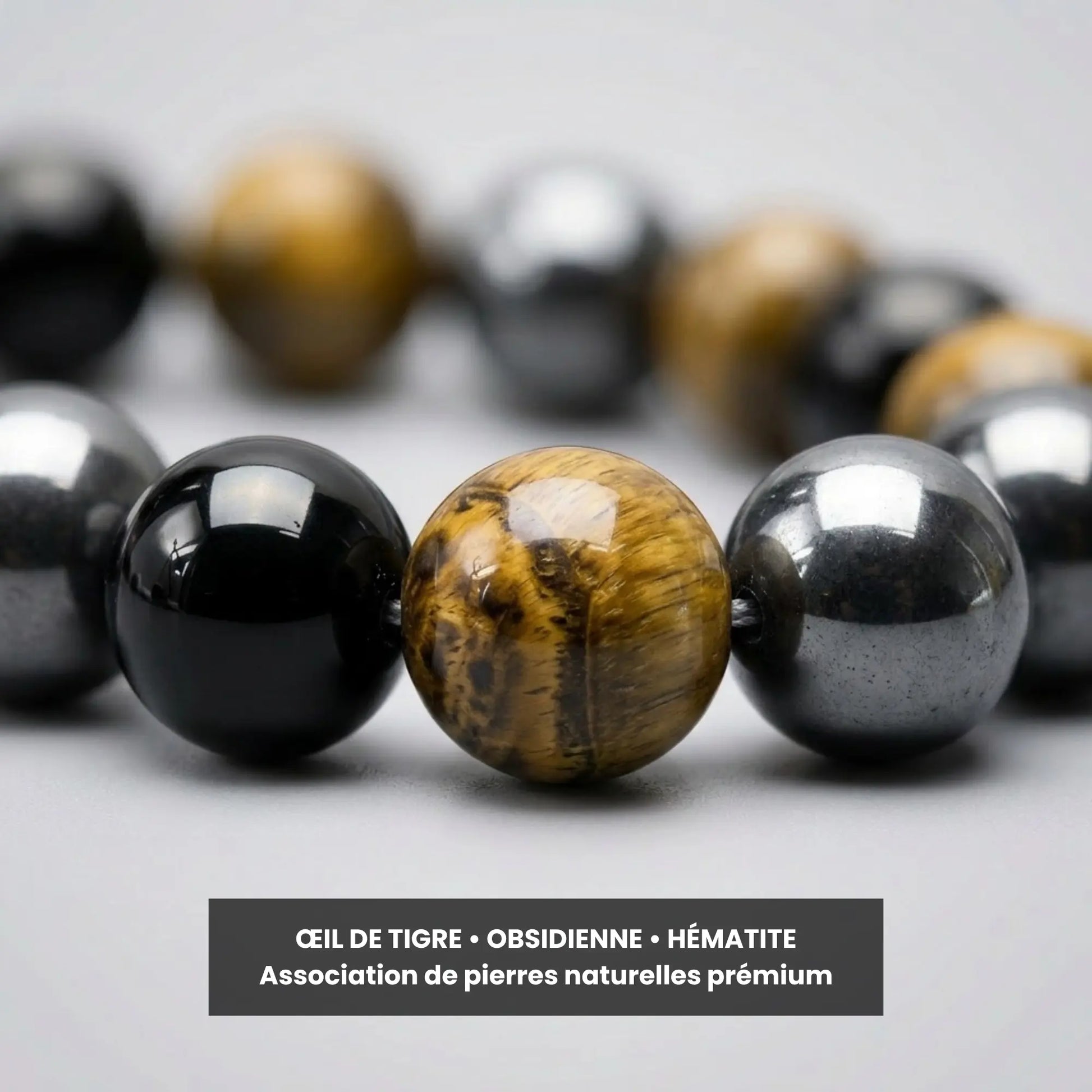 Gros plan sur les pierres naturelles premium du bracelet Trinity