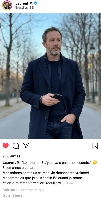 Témoignage client Laurent : bracelet hématite homme barbe grisonnante, parc urbain, soirées calmes et bien-être mental